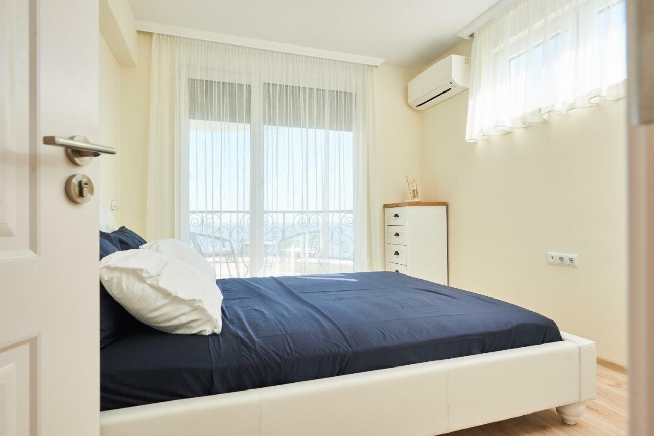 Morning Star Deluxe Apartment Chernomorets Ngoại thất bức ảnh